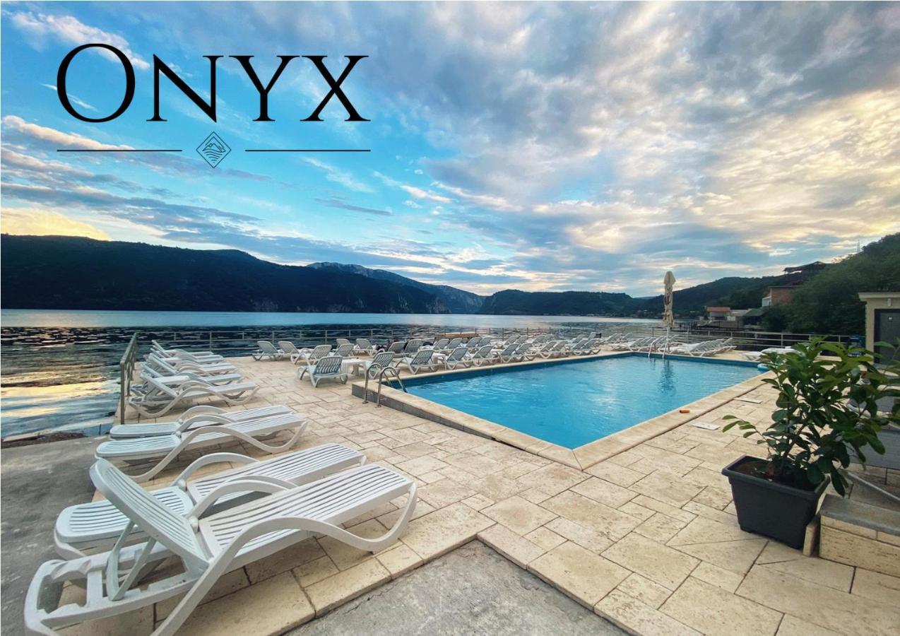 Pensiunea Onyx Ieşelniţa Exterior foto
