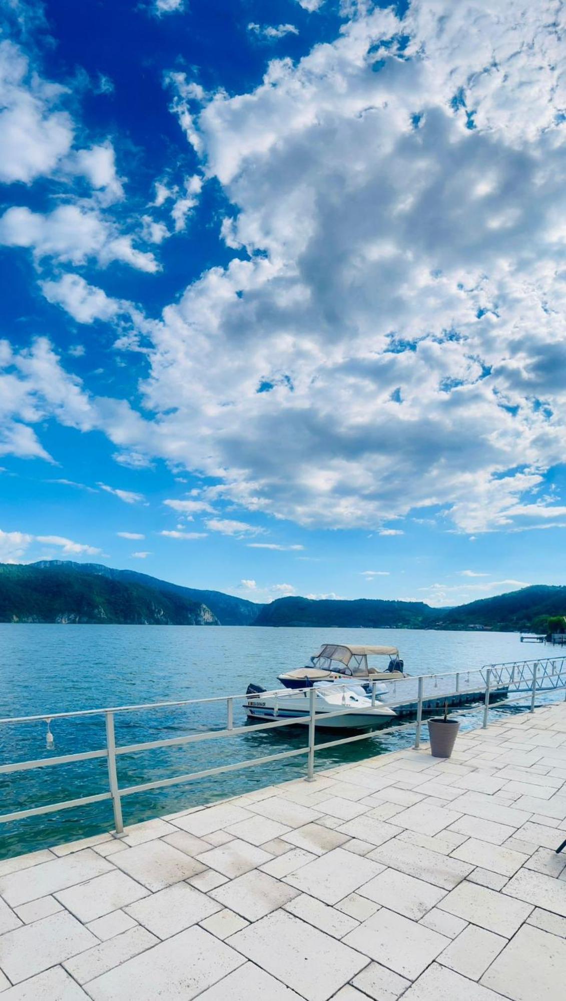 Pensiunea Onyx Ieşelniţa Exterior foto