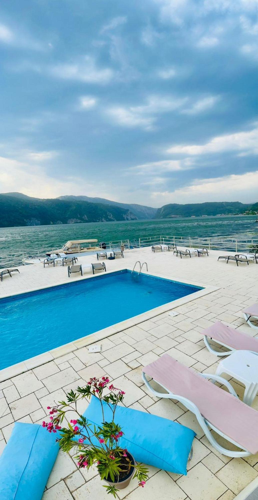 Pensiunea Onyx Ieşelniţa Exterior foto