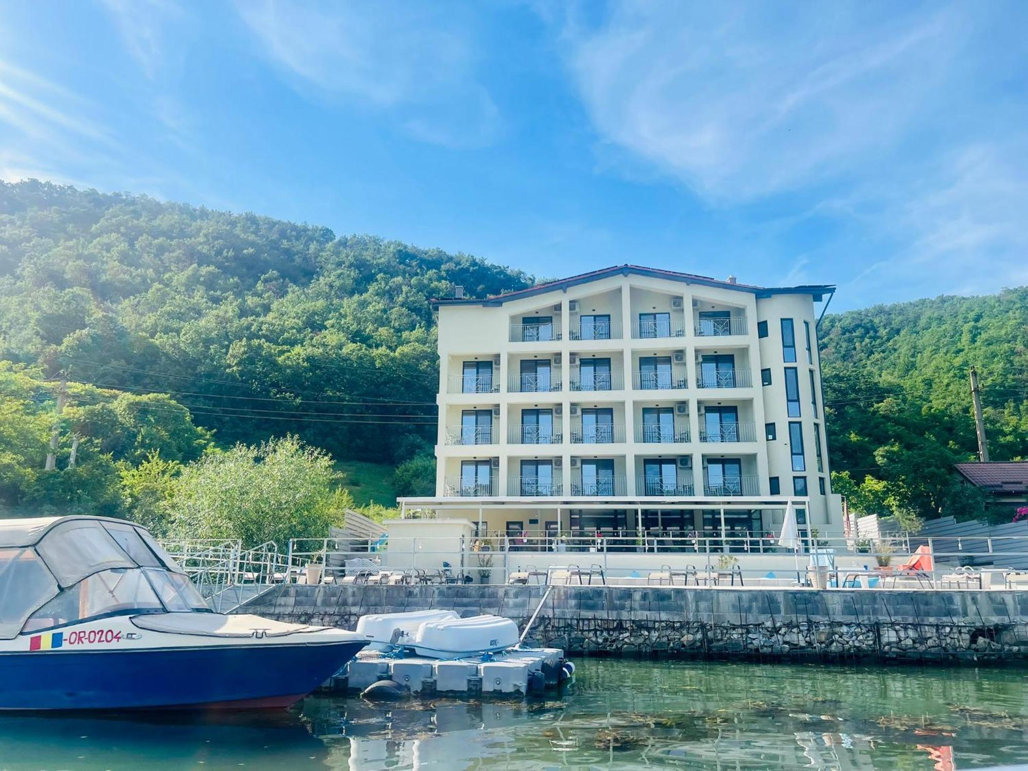 Pensiunea Onyx Ieşelniţa Exterior foto